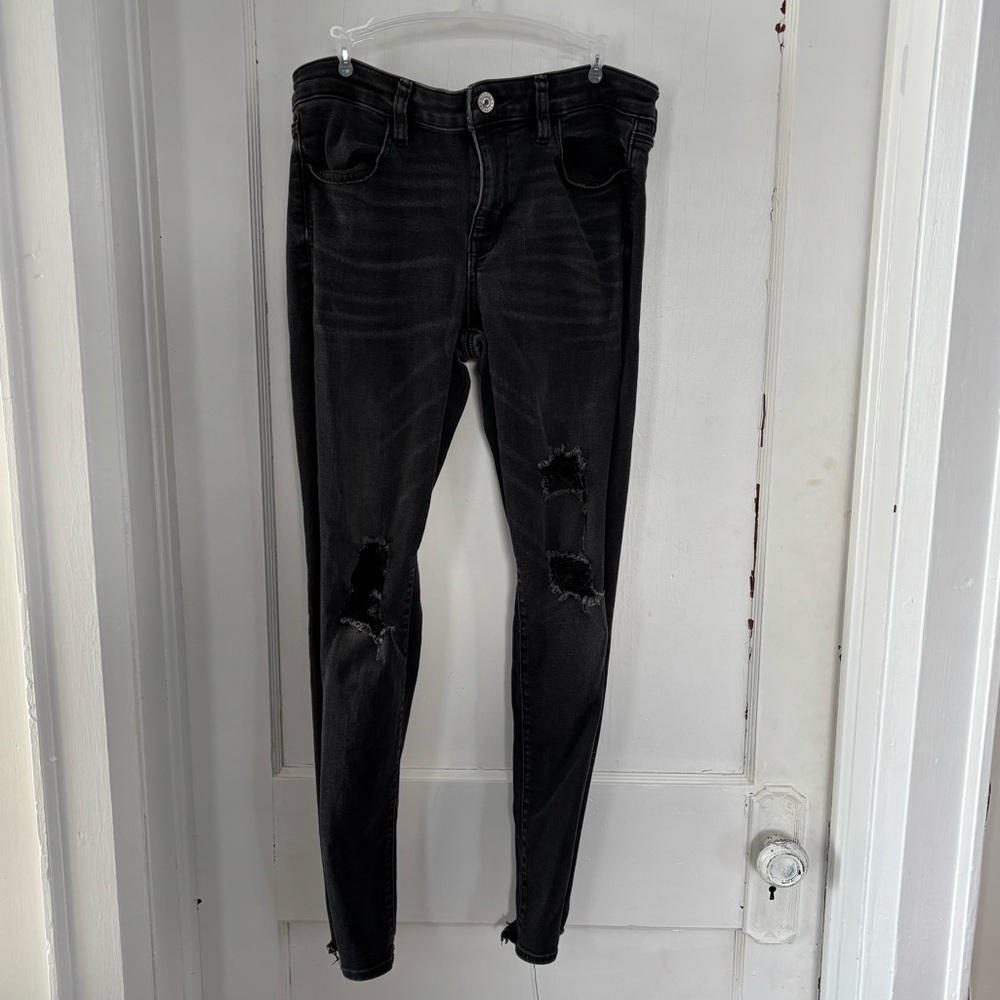 American Eagle Next Level High Waisted Jegging 10 Regular | Black Distressed - Picture 2 of 8